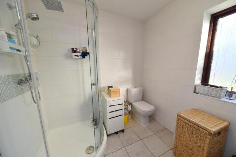 ensuite2.JPG