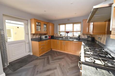 kitchen2.JPG