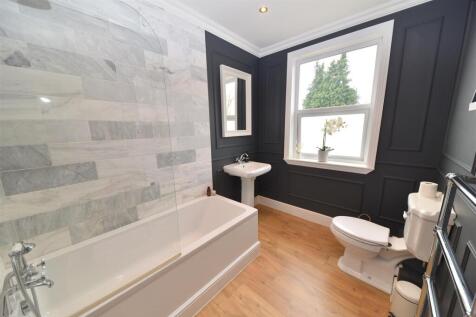 bathroom1.JPG