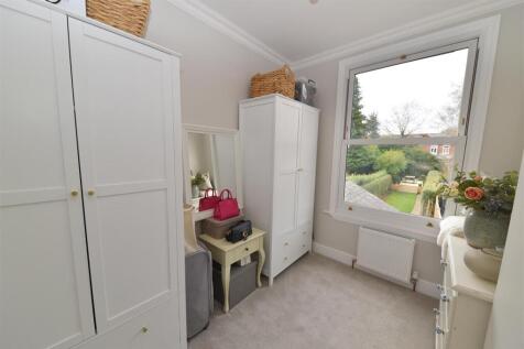 bedroom4.1.JPG