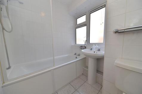 bathroom1.JPG