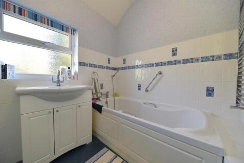 bathroom1.JPG