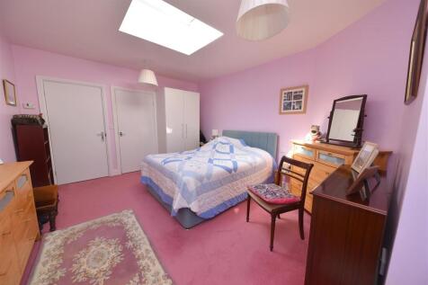 bed5.1.JPG