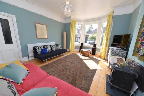 living room4.JPG
