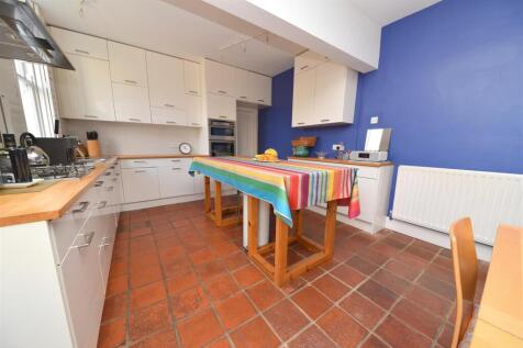 kitchen2.JPG