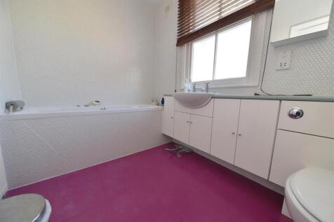 bathroom.JPG