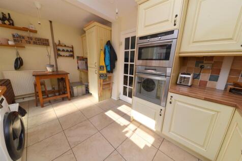 kitchen2.JPG
