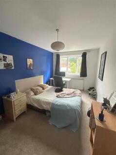 bedroom1.jpg