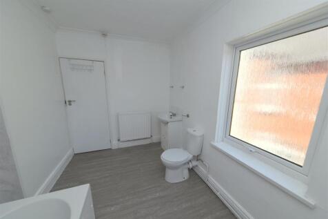 bathroom3.JPG