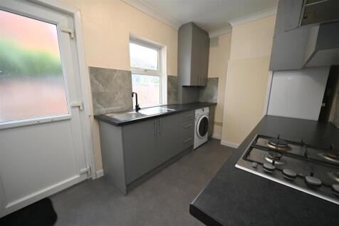 kitchen2.JPG