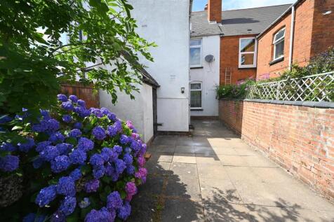rear garden.JPG