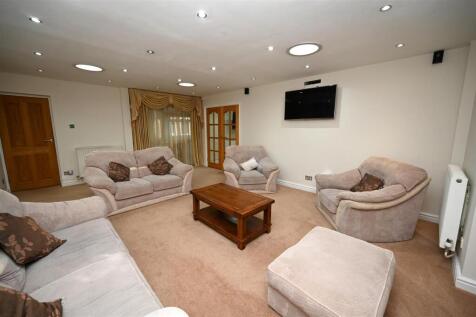 sitting room A.JPG