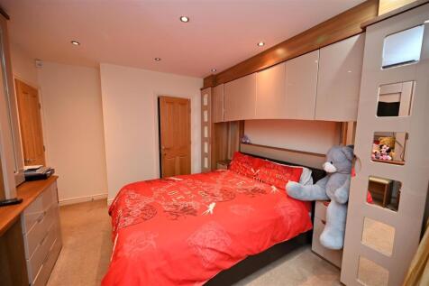 bed 5.JPG
