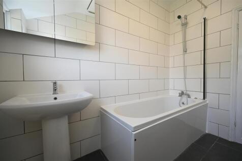 bathroom1.JPG