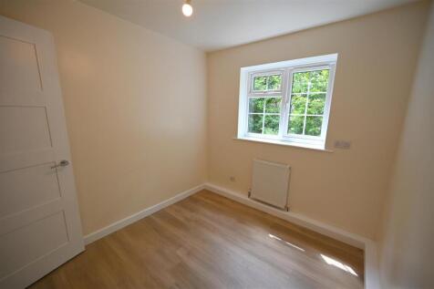 bedroom2.JPG