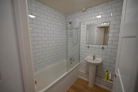 bathroom1.jpg