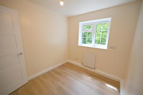 bedroom2.JPG
