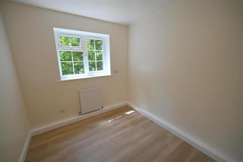 bedroom1.JPG