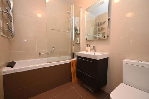 bathroom2.JPG