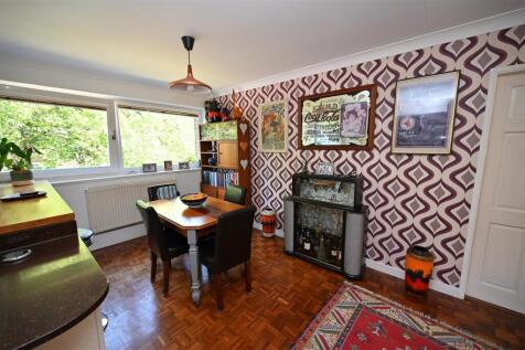 dining room1.JPG