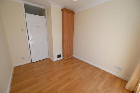 bedroom3.2.JPG