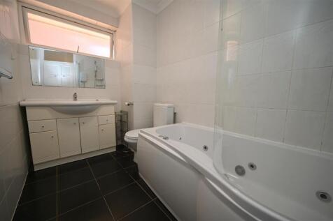 bathroom1.JPG