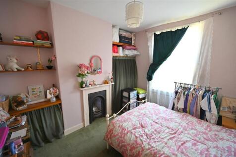 bedroom1.2.JPG