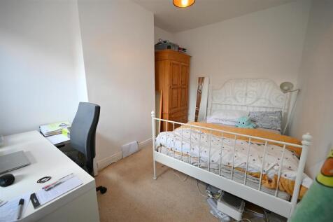 bedroom2.1.JPG
