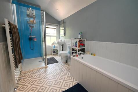 bathroom.JPG