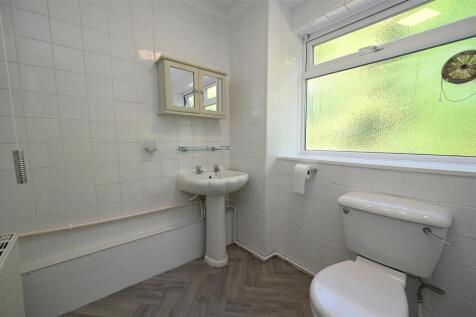 bathroom1.JPG