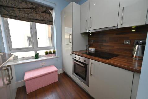 kitchen2.JPG