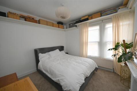 bed 1b.JPG