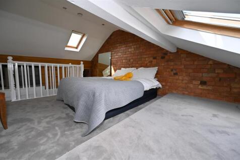 bed 3.JPG