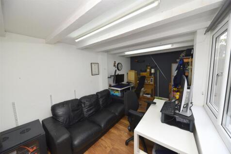 office1.JPG