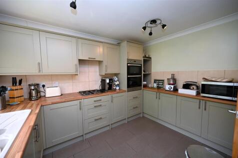 kitchen 1.JPG