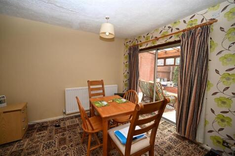 Dining Room 1.JPG