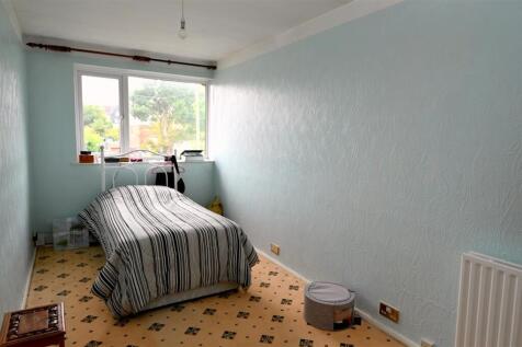 Bedroom4.2.JPG