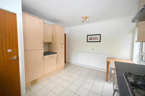 kitchen 1.JPG
