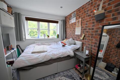 bed 4.JPG