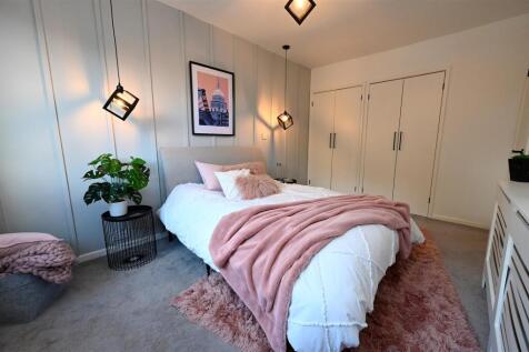 bedroom1.1.JPG