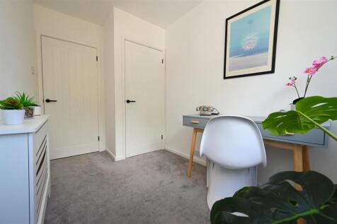 bedroom3.1.JPG