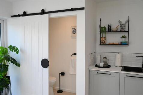 kitchen wc.JPG