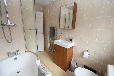 bathroom2.JPG