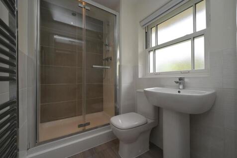 ensuite.JPG