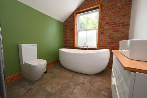 bathroom.JPG