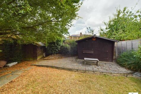 CAM02085G0-PR0099-STILL042.jpg