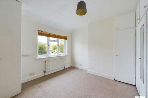 CAM02085G0-PR0098-STILL026.jpg