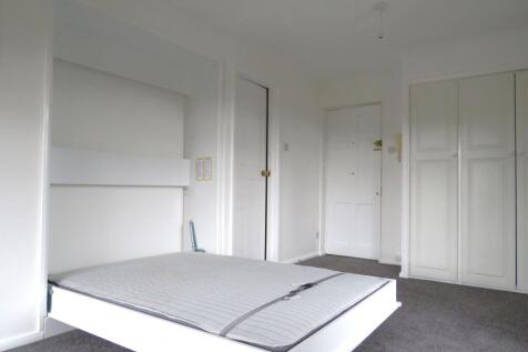 Lounge / bedroom
