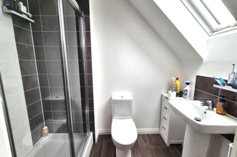 Mater Ensuite (2nd Floor)