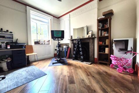 Middle Reception room